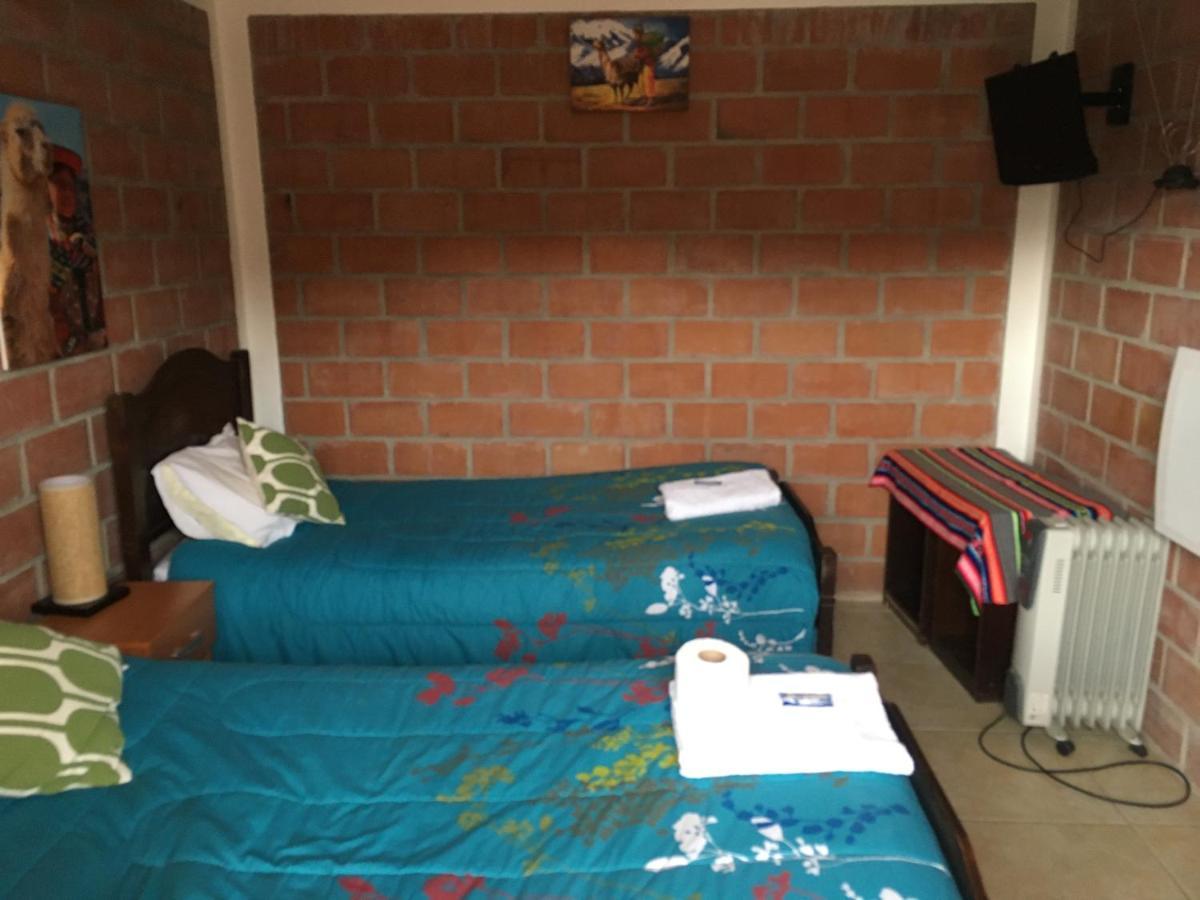 Hostal Vientos Del Altiplano Putre Esterno foto